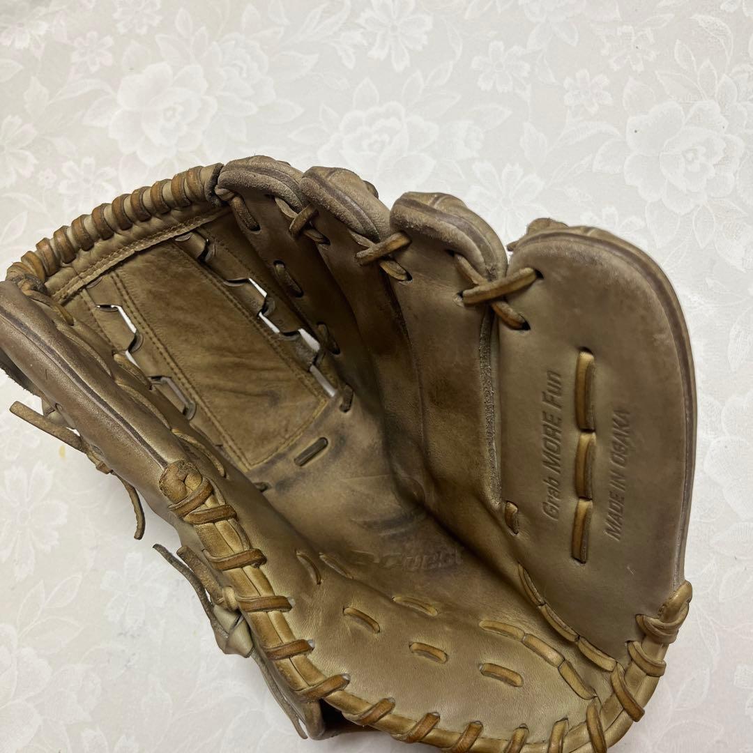 硬式野球グローブ　ディークエスト　ピッチャー用　右　元値6万