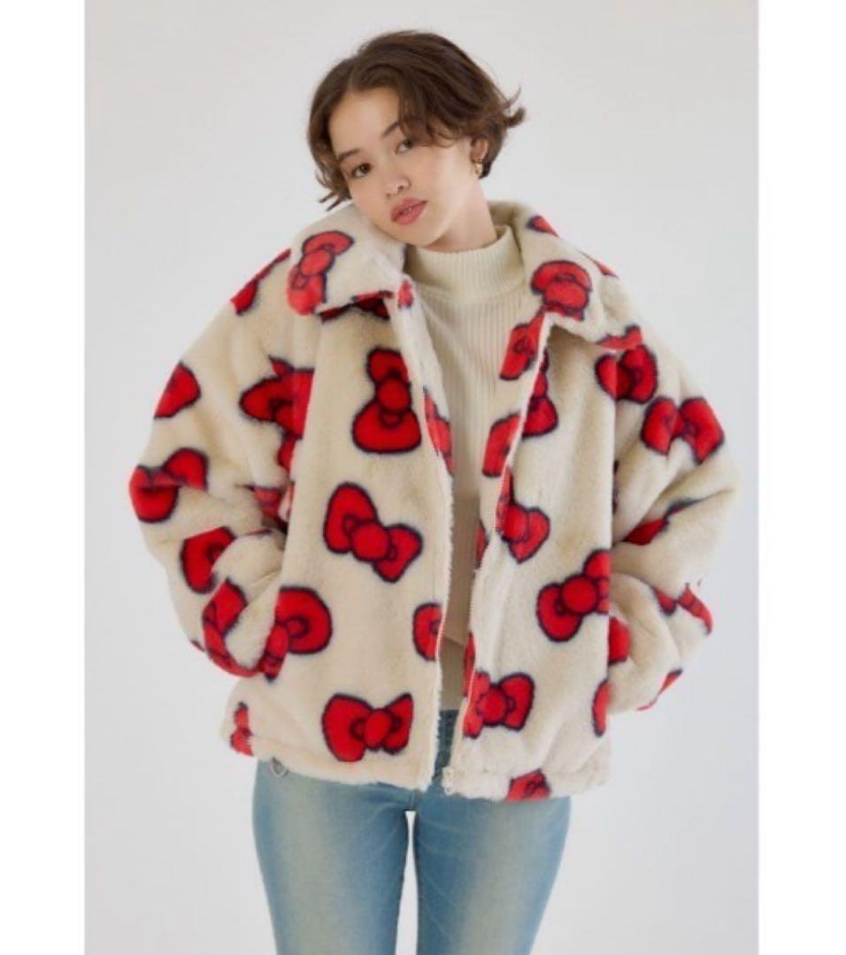 最終価格RODEO CROWNS キティ　 フェイクファーコート