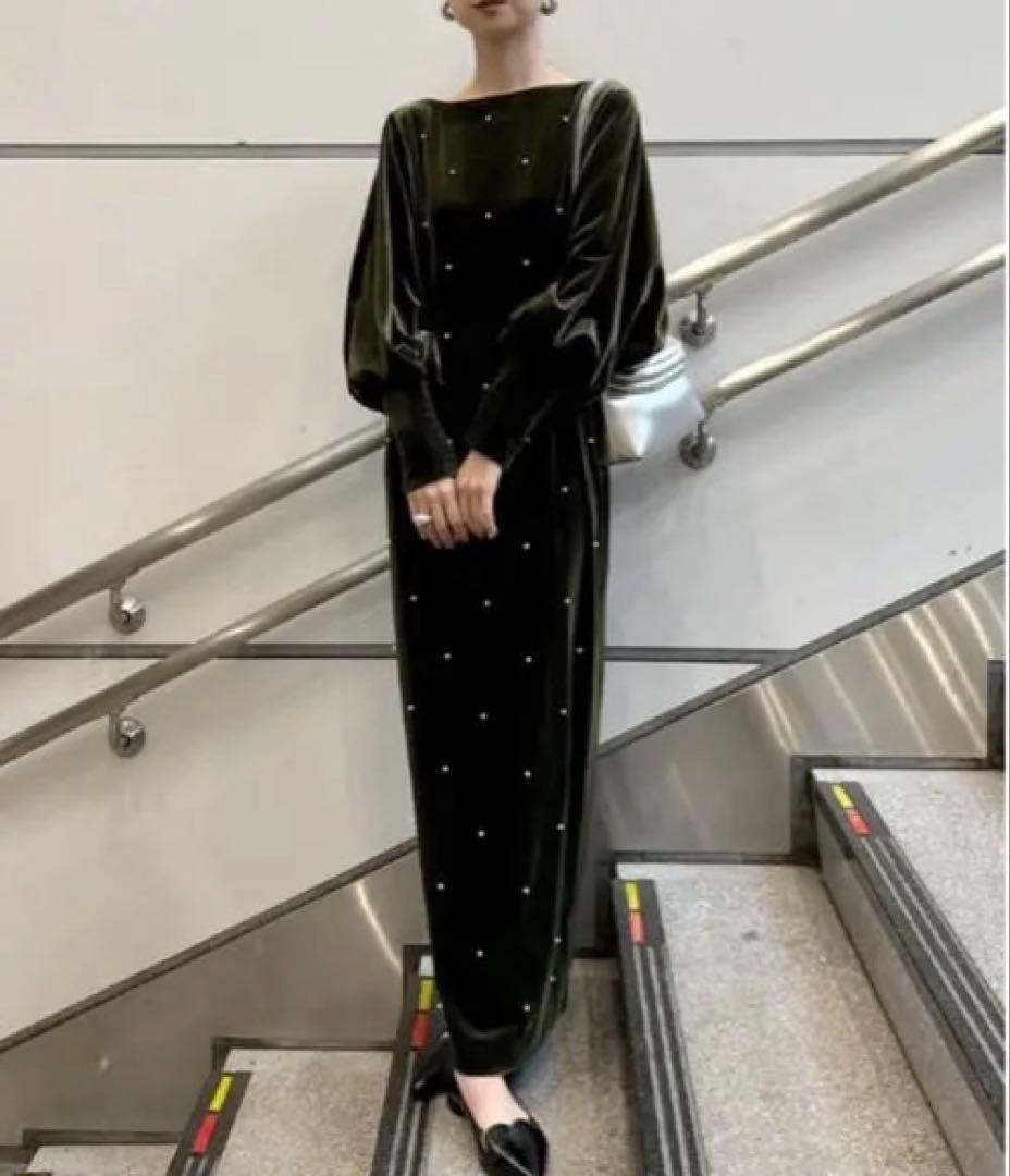 値下げ！Ameri BACK OPEN PEARL VELOUR DRESS