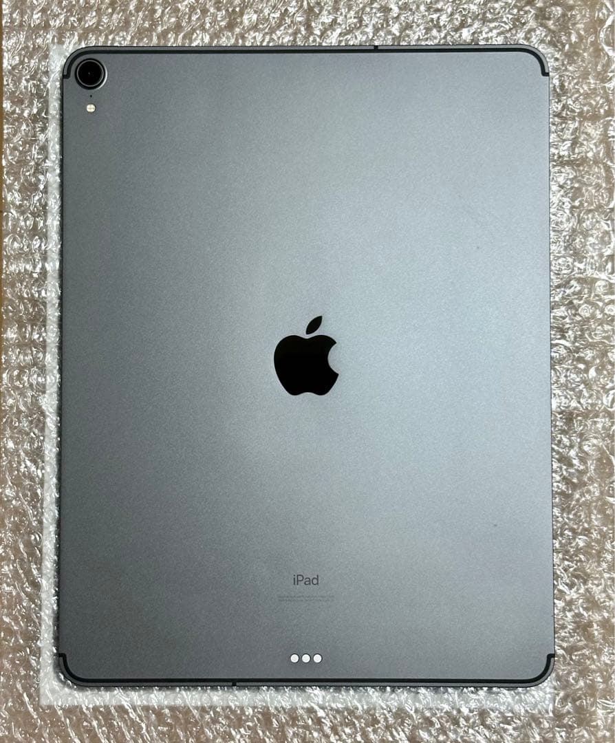 ほぼ新品 iPad Pro 12.9 Wi-Fi + Cellular 第3世代