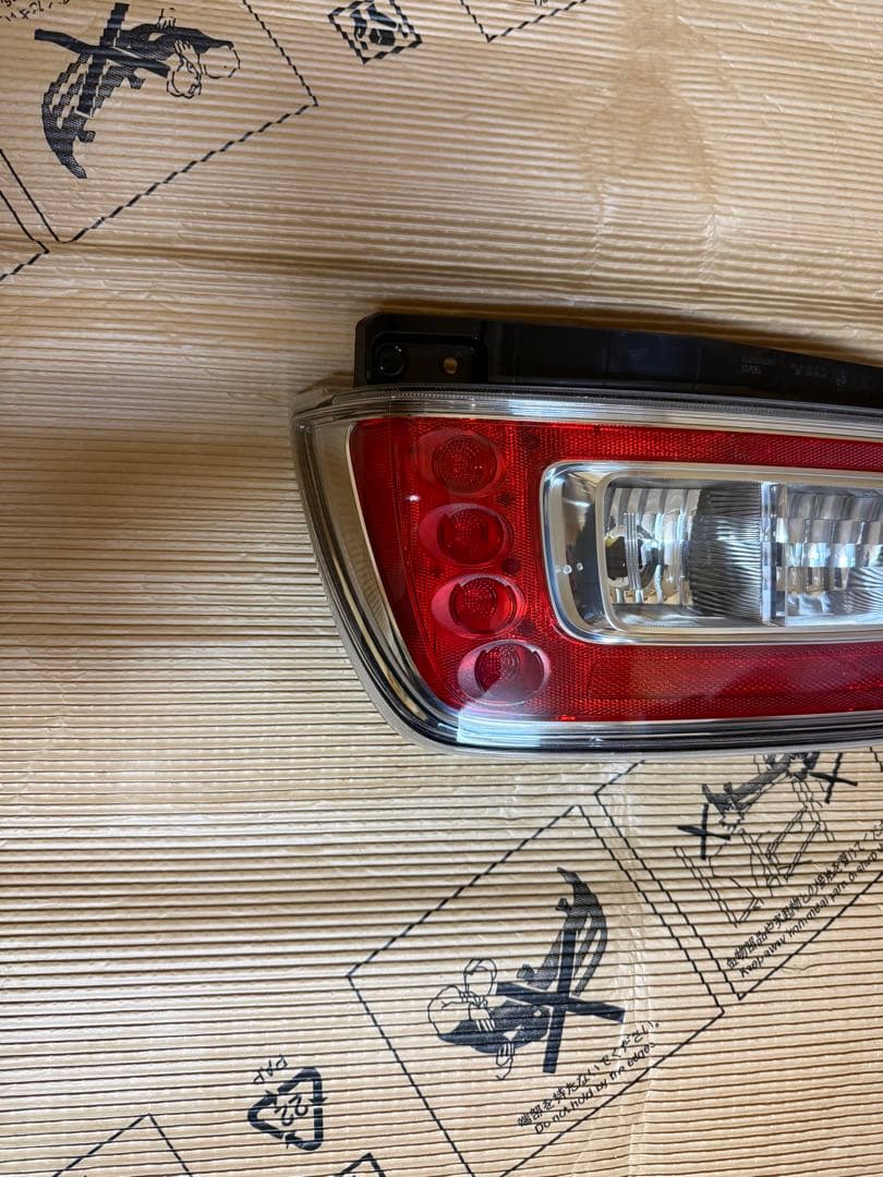 ワゴンR LEDテールランプ左