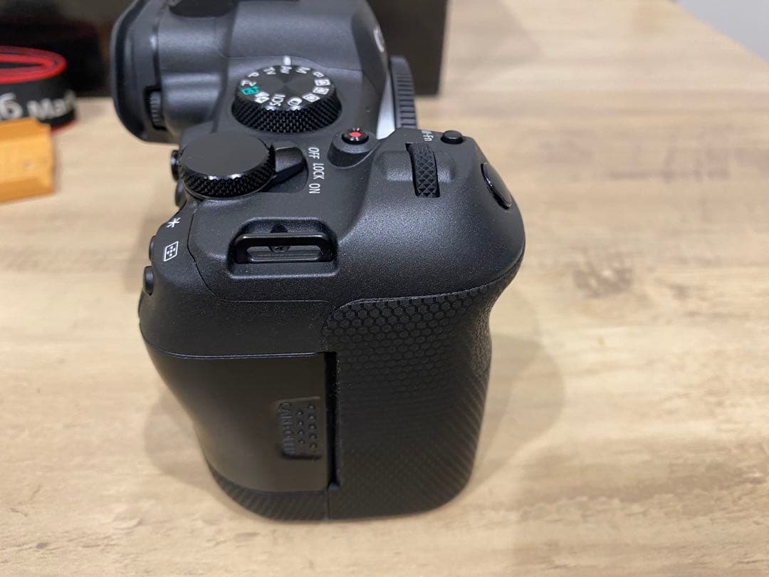 Canon EOS R6 Mark II 本体