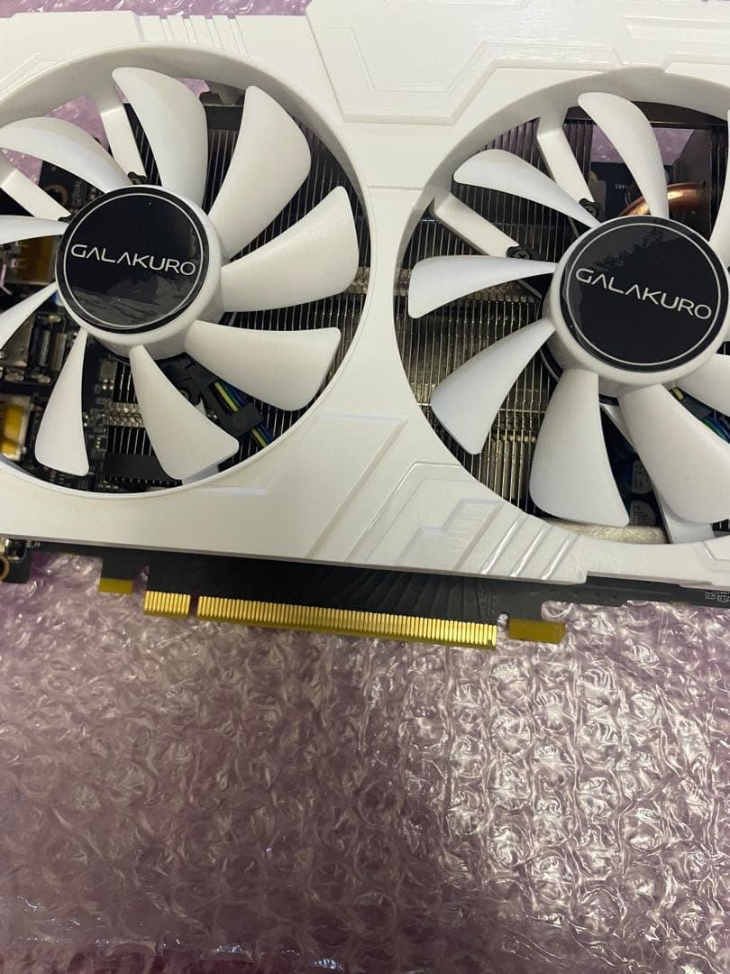 グラフィックボード・グラボ・ビデオカード RTX2070 Super EX Gamer white -1 Click