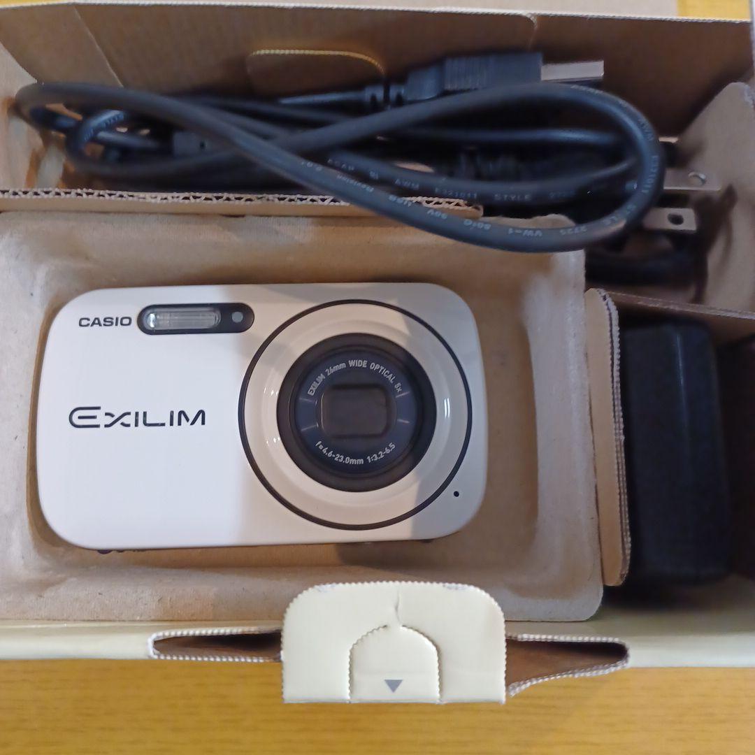 CASIO EXILIM デジタルカメラ　EX-N1 ホワイト