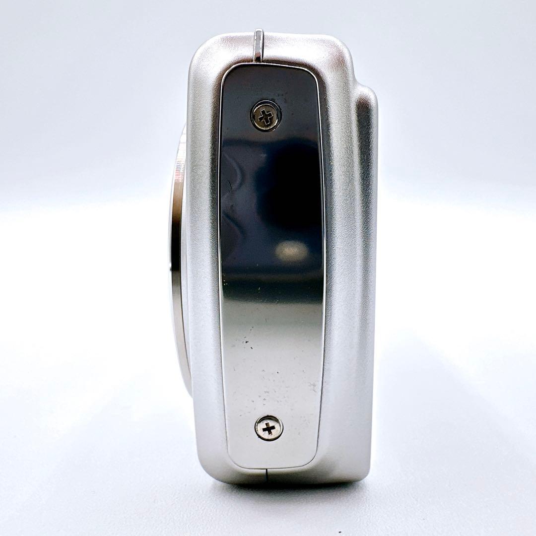 良品 富士フィルム FinePix F100fd コンデジ 純正バッテリー2個付