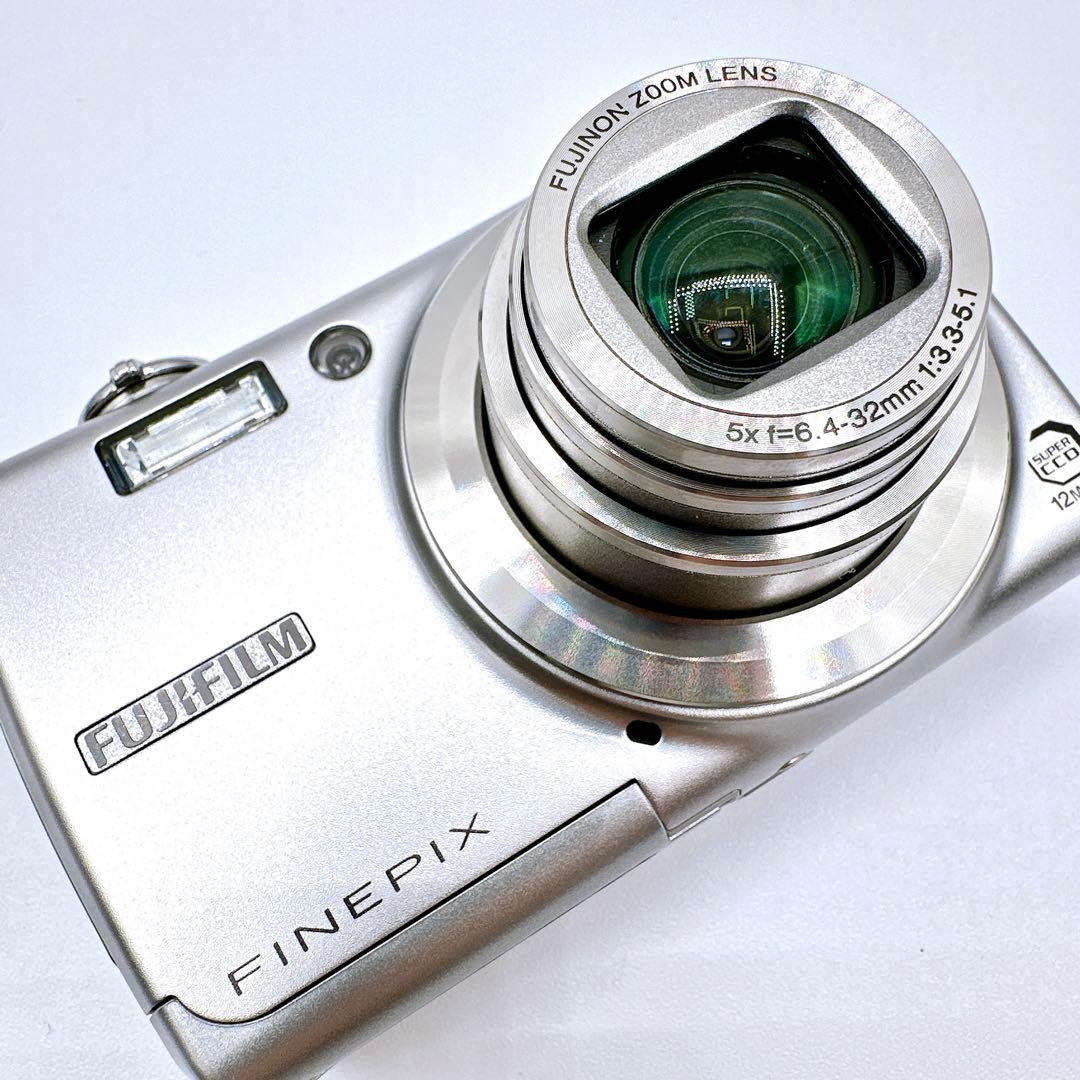 良品 富士フィルム FinePix F100fd コンデジ 純正バッテリー2個付