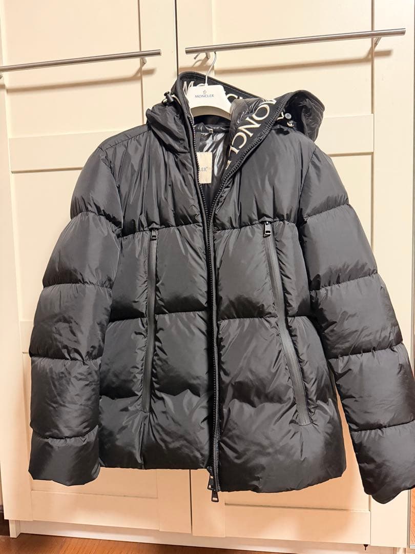 極美品 MONCLER モンクレール　MONTCLA モンクラー　　　黒サイズ3