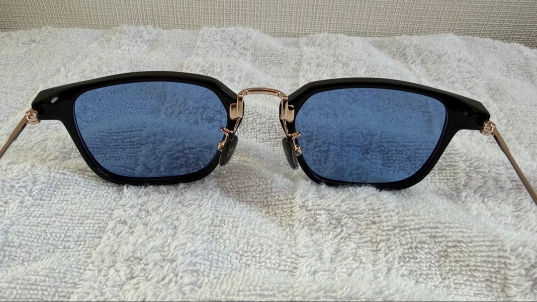 トムフォード TOM FORD TF1042D 01V 52サングラス