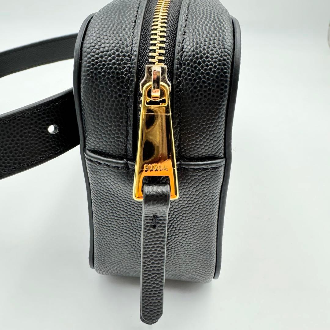 未使用品✨FURLA ウエストバッグ　ブラック　レザー