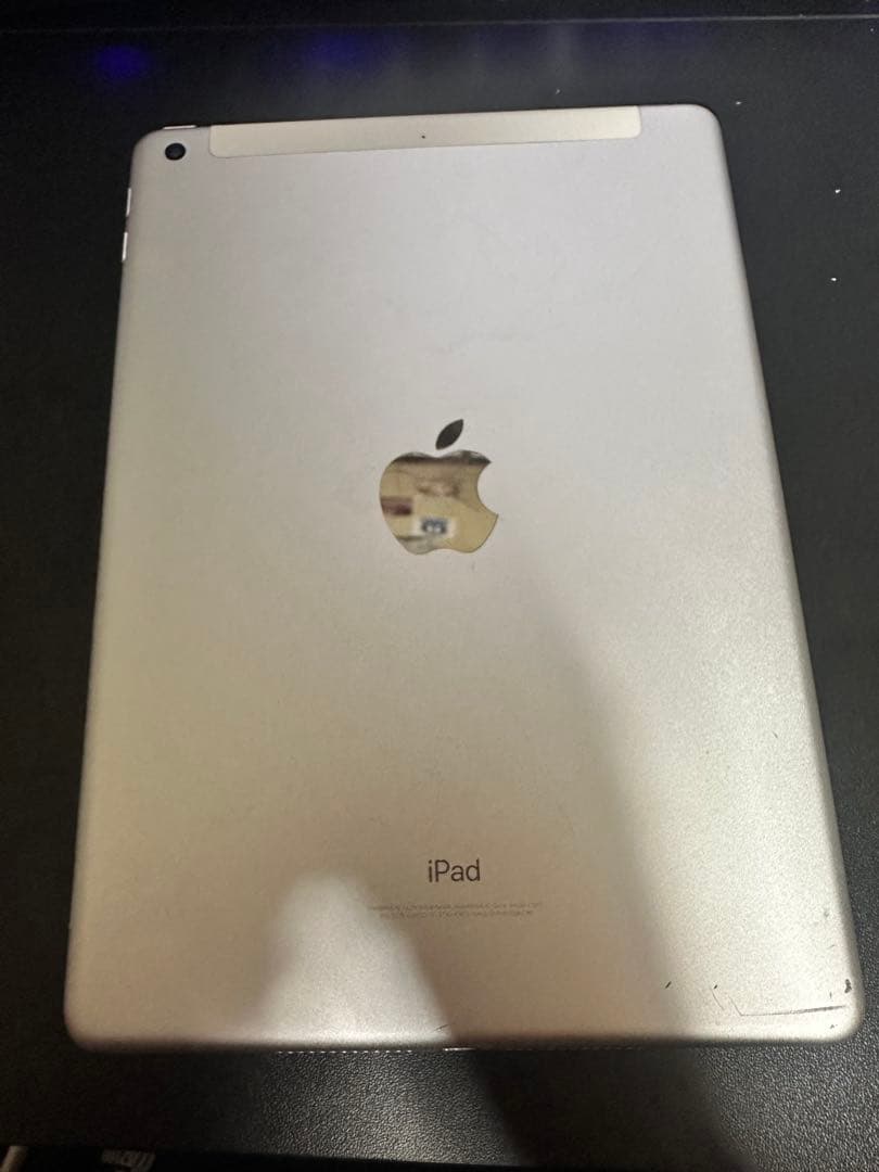 iPad（第5世代）Wi-Fi + Cellular：A1823 128GB