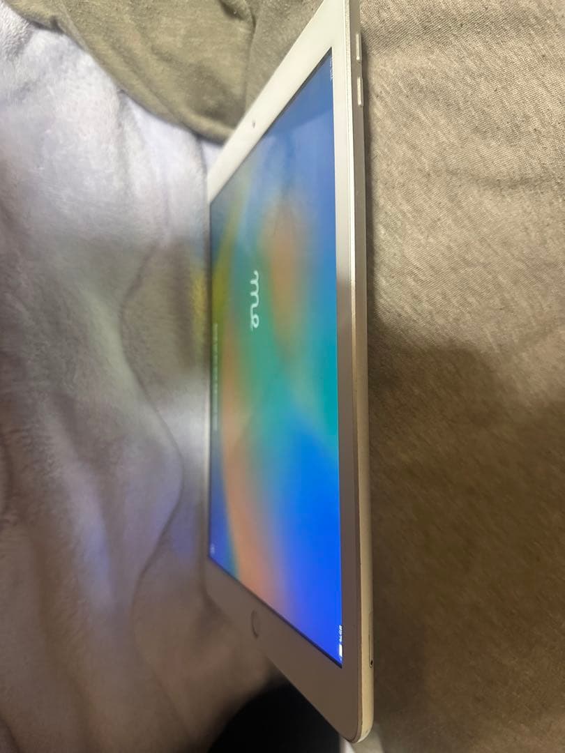 iPad（第5世代）Wi-Fi + Cellular：A1823 128GB