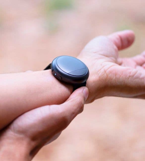 リストバンド型エアコン エンバーウェーブ2