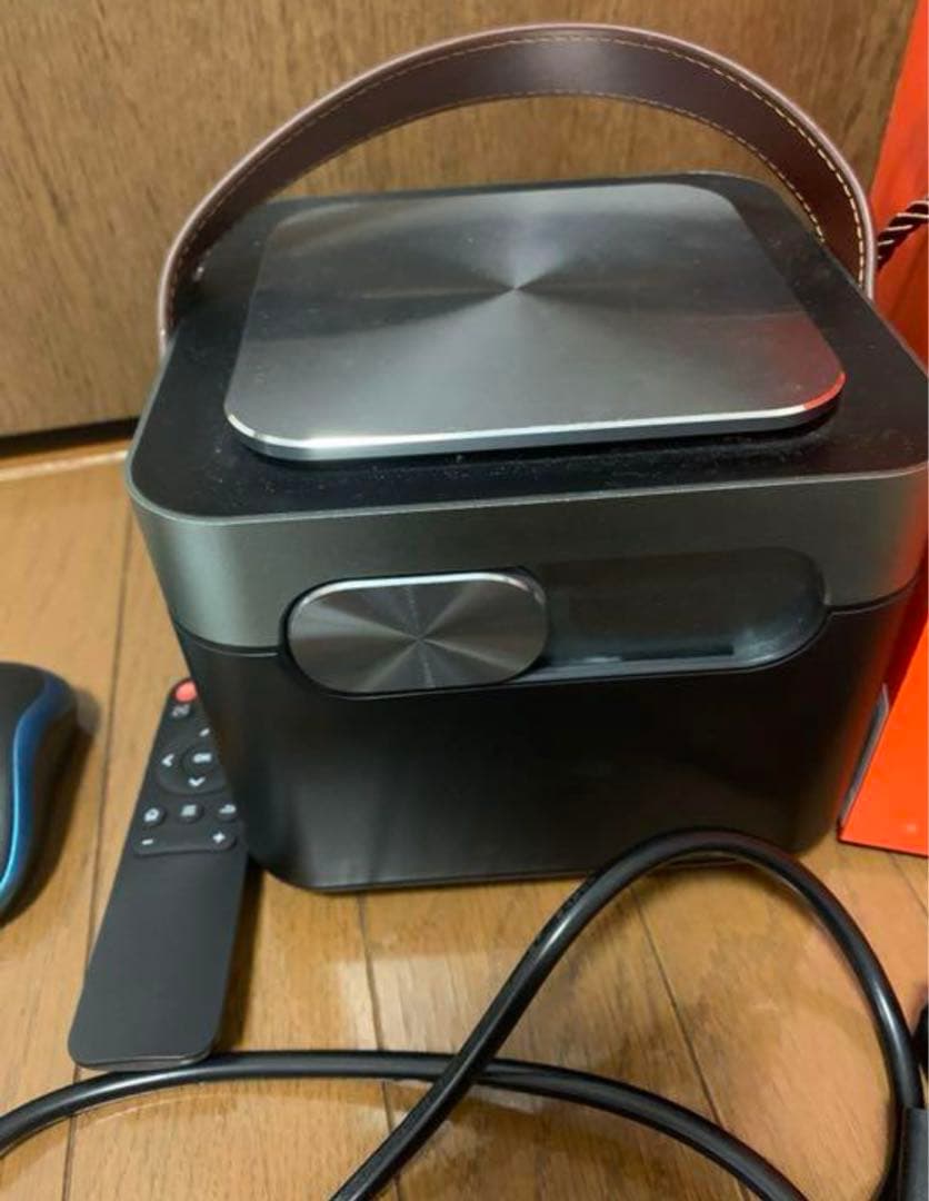 高輝度フルHDプロジェクター　SUNNY BOX funlogy