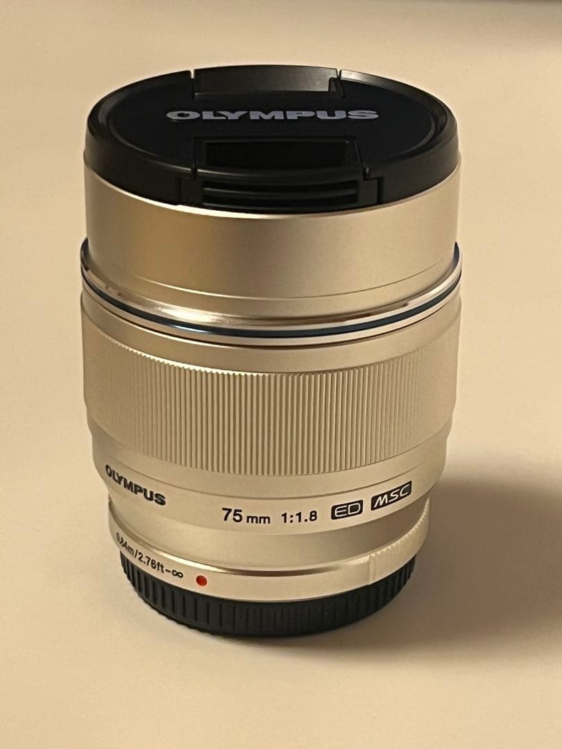 OLYMPUS M.ZUIKO DIGITAL 75mm f/1.8シルバー