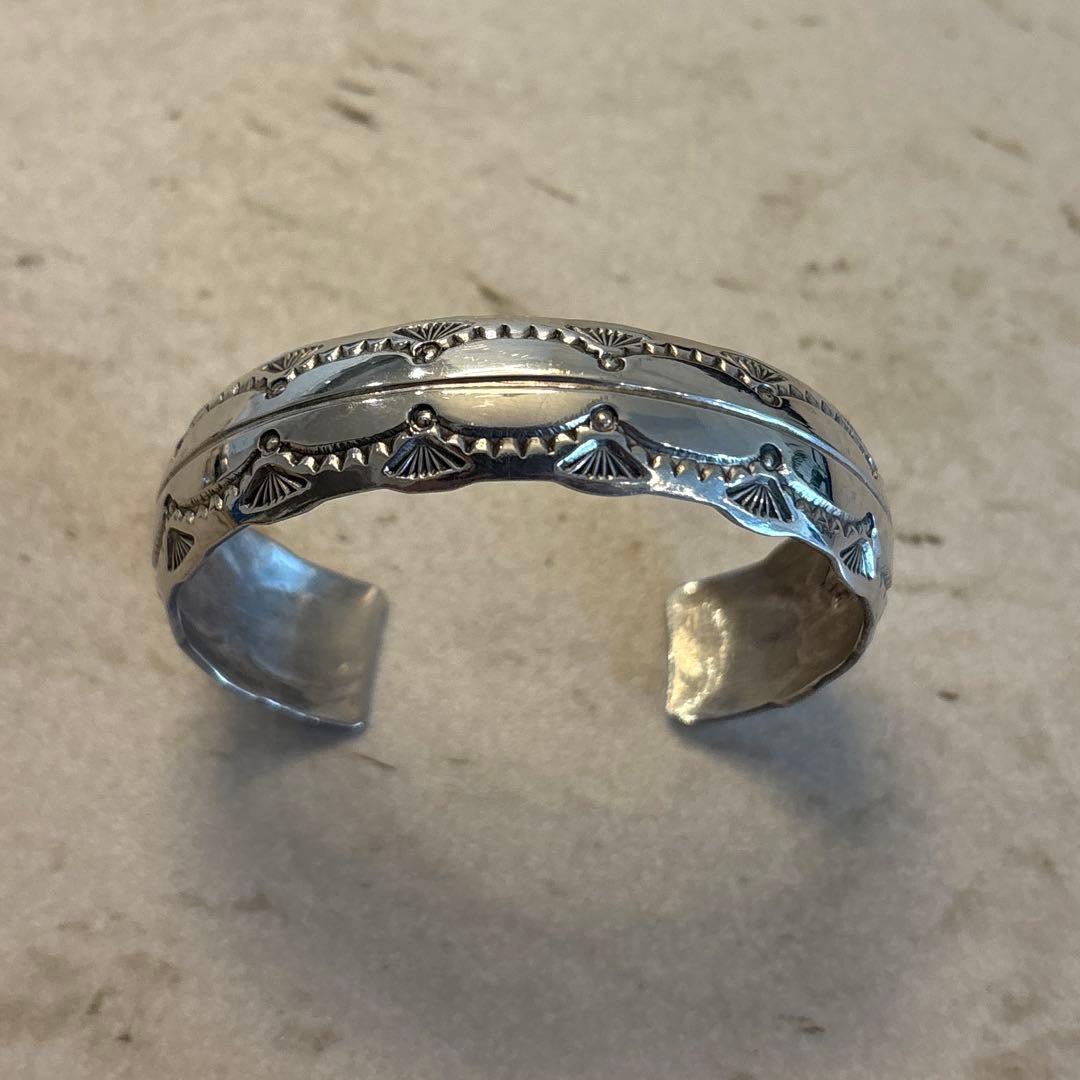 インディアンジュエリー　ナバホ　シルバー　バングル　スタンプワーク