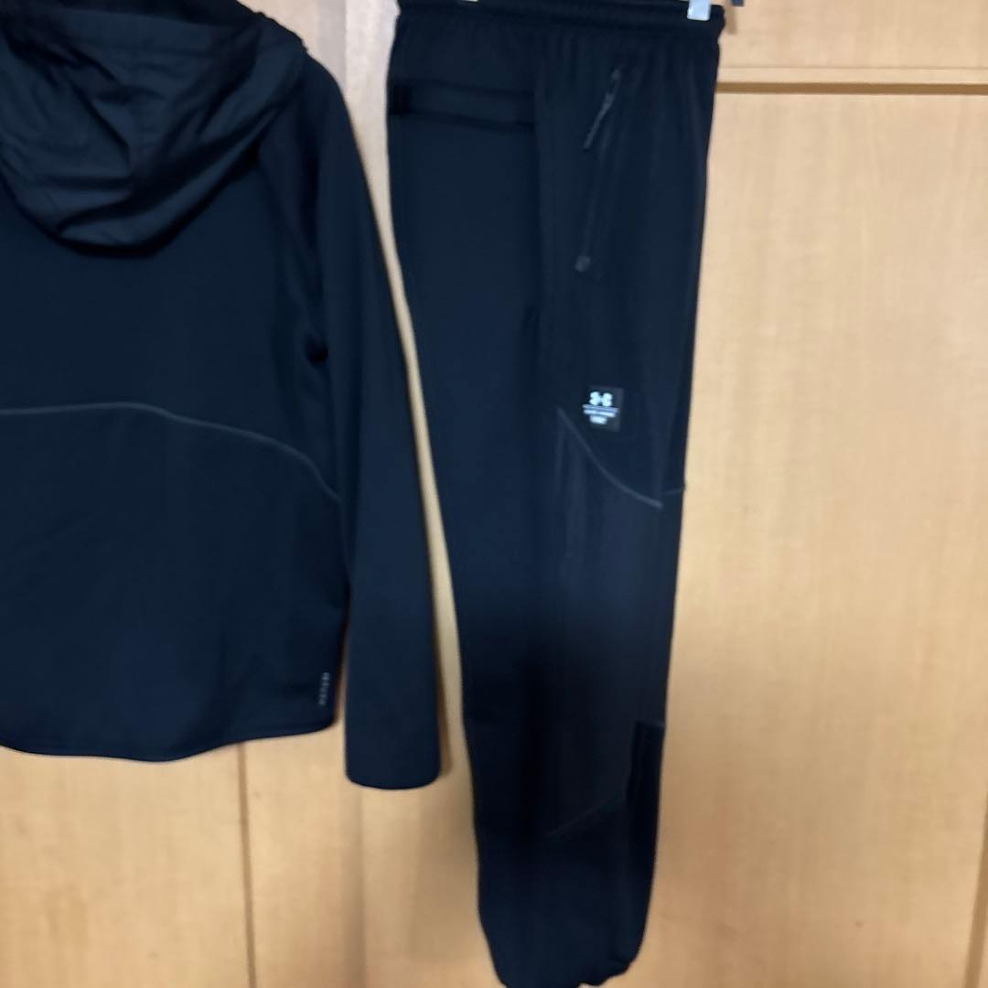 美品　アンダーアーマーRUSHトレーニングウェアセットアップ　M