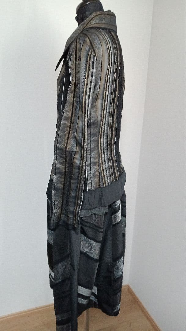 四点セット　エイココンドウ上着　ネロ　スカート　グレーのプリーツインナー　帽子