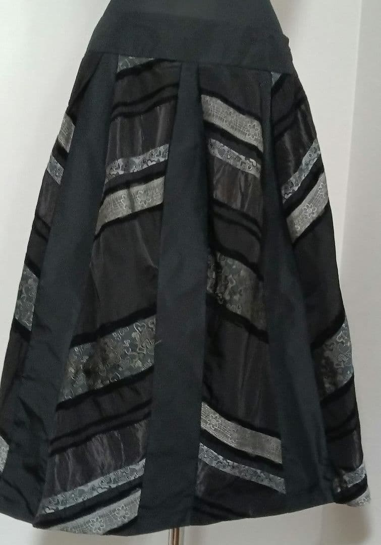 四点セット　エイココンドウ上着　ネロ　スカート　グレーのプリーツインナー　帽子