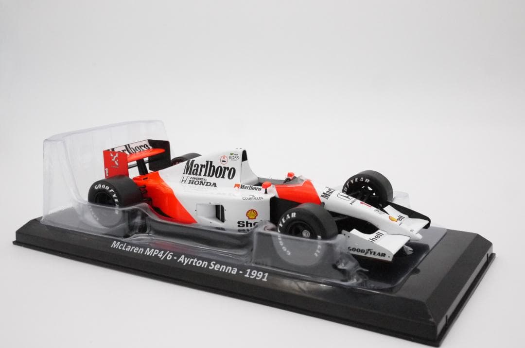 1/24 マクラーレン ホンダ MP4/6 マルボロ A.セナ チャンピオン