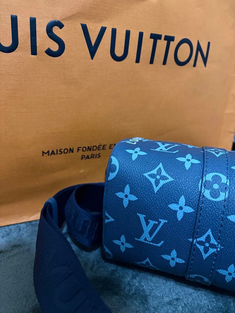 Louis Vuitton ショルダーバッグ ダークブルー