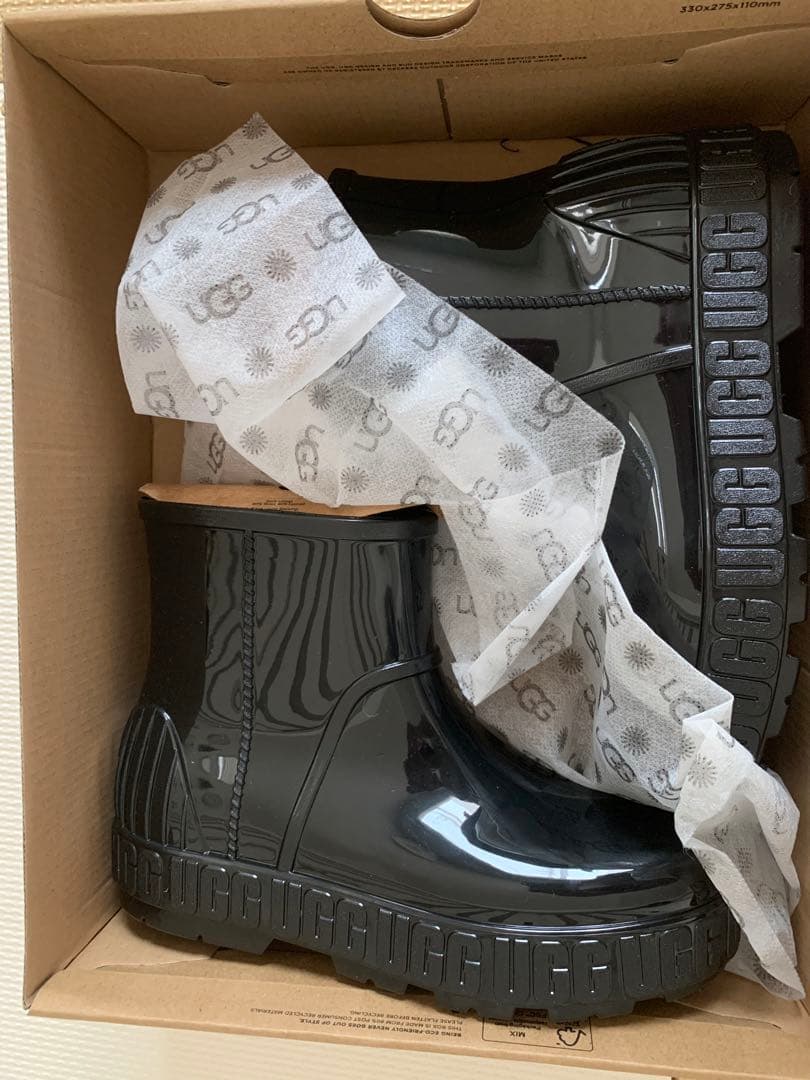 UGG ブラック ショートブーツ