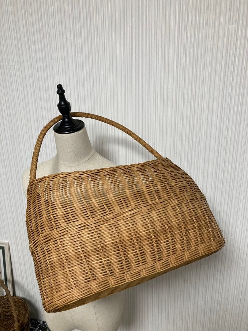 大きいラタンパニエ 籐編みバスケット ブロカントショップアンティーク家具店購入