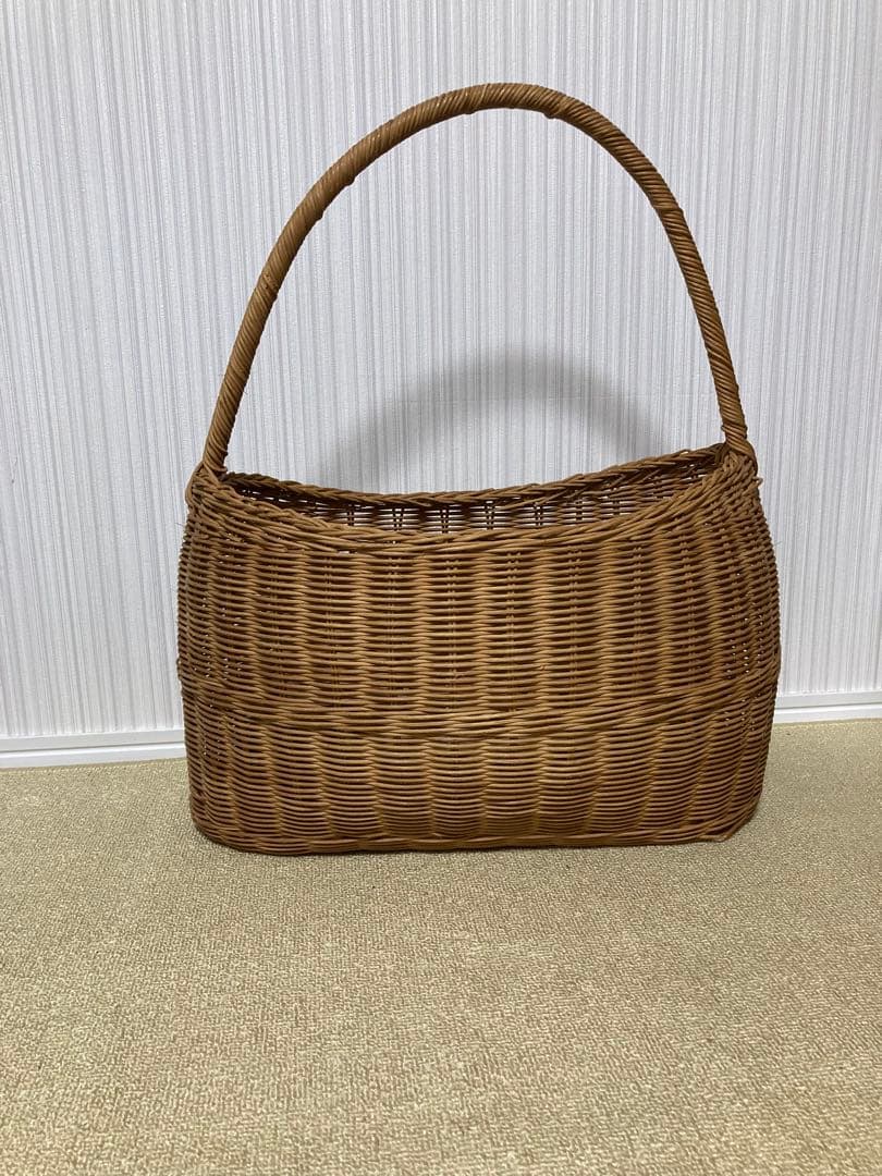 大きいラタンパニエ 籐編みバスケット ブロカントショップアンティーク家具店購入