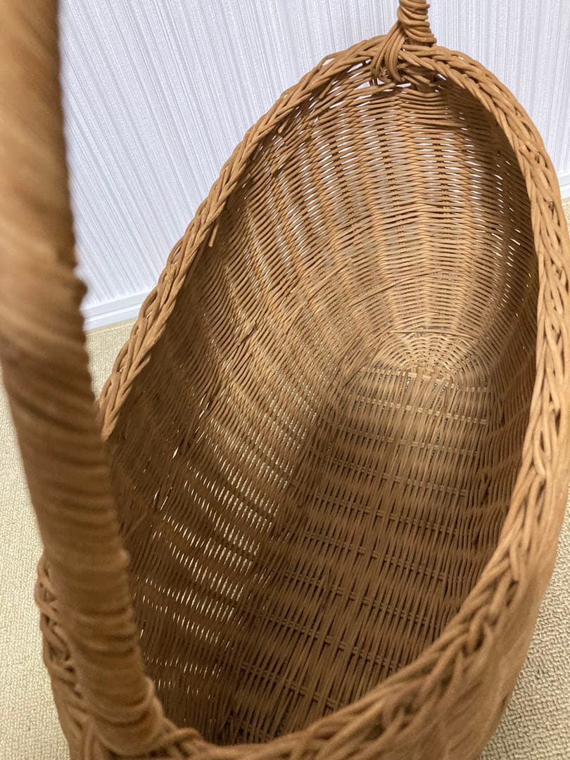 大きいラタンパニエ 籐編みバスケット ブロカントショップアンティーク家具店購入