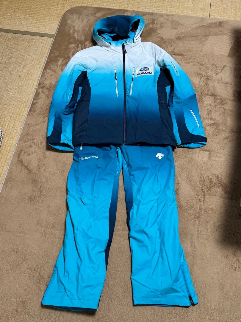 デサントSUBARU スキーウェア Lサイズ上下セット