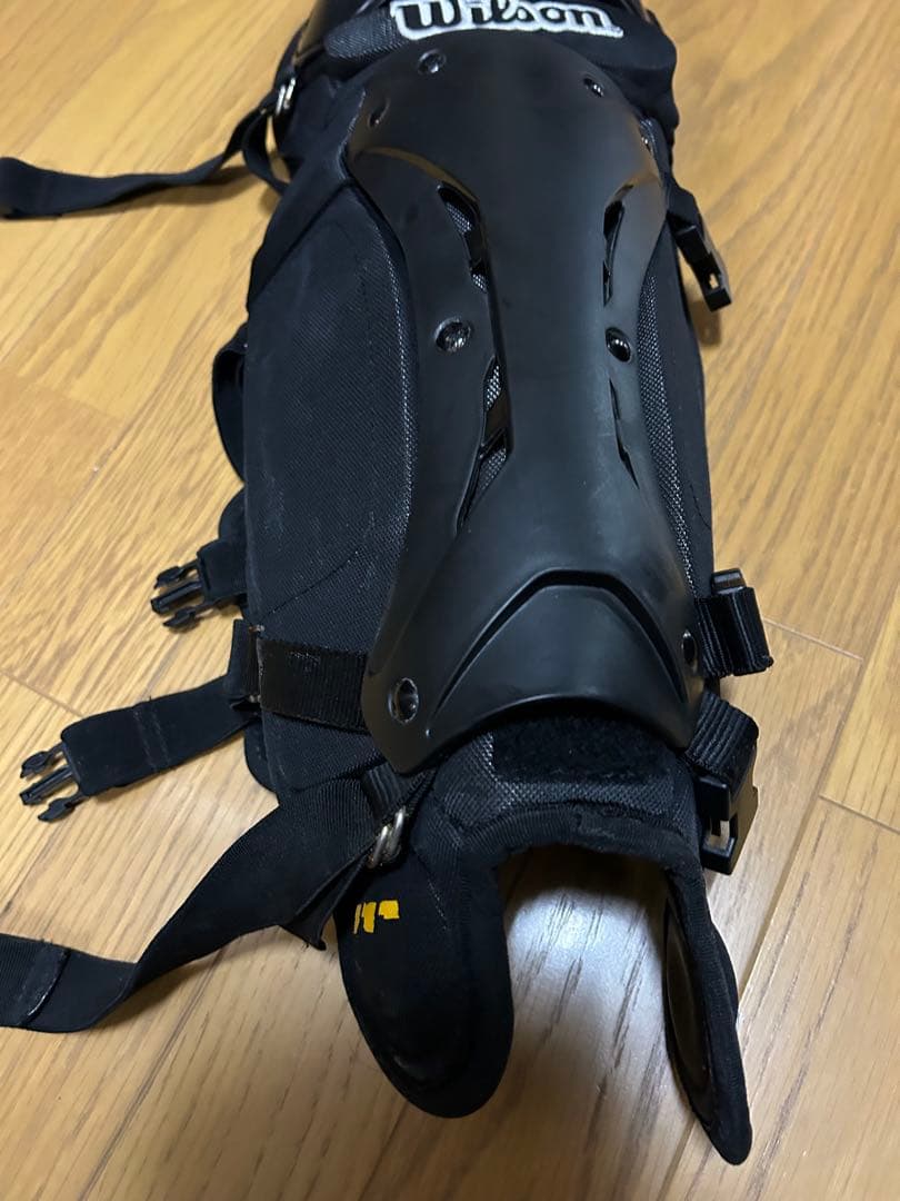 【中古】Wilson 硬式用　球審レガース（フットガード ブラック）