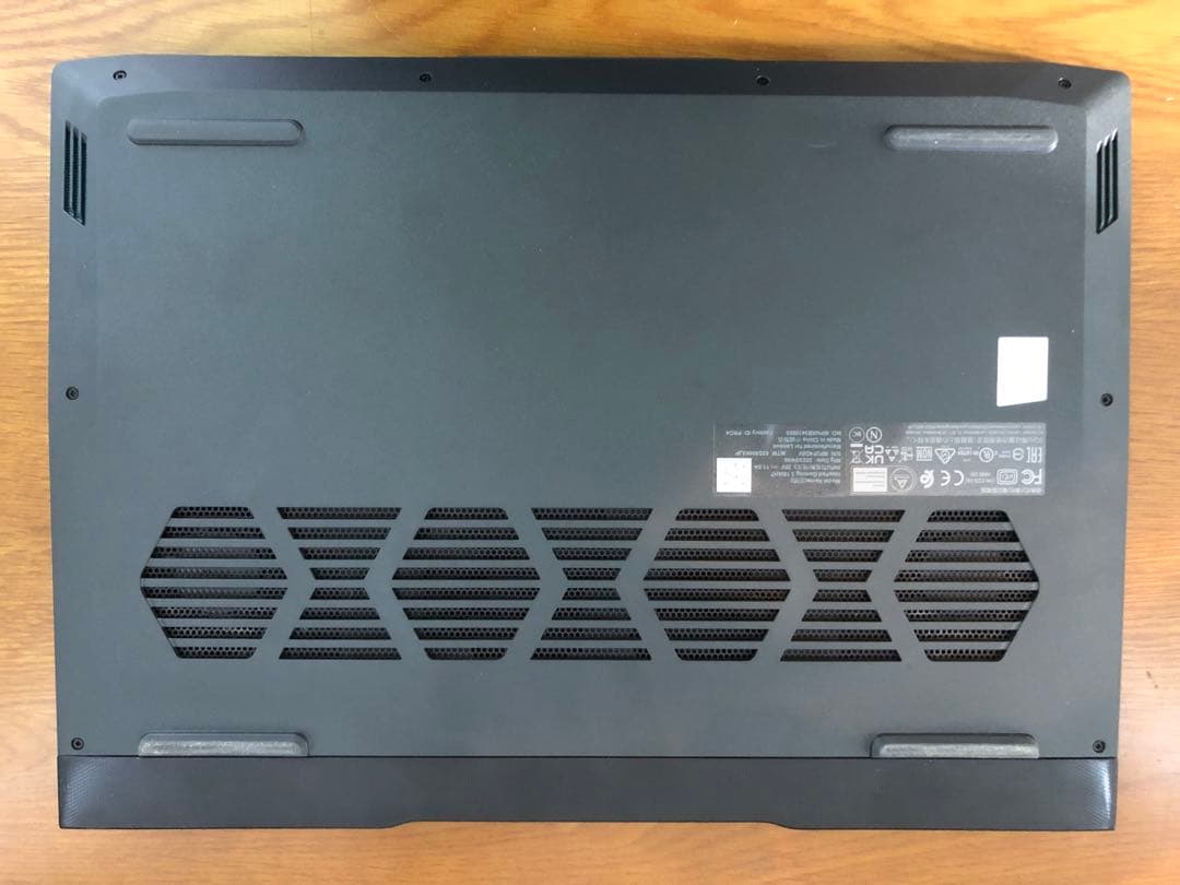 Lenovo IdeaPad Gaming 3 15IAH7 本体