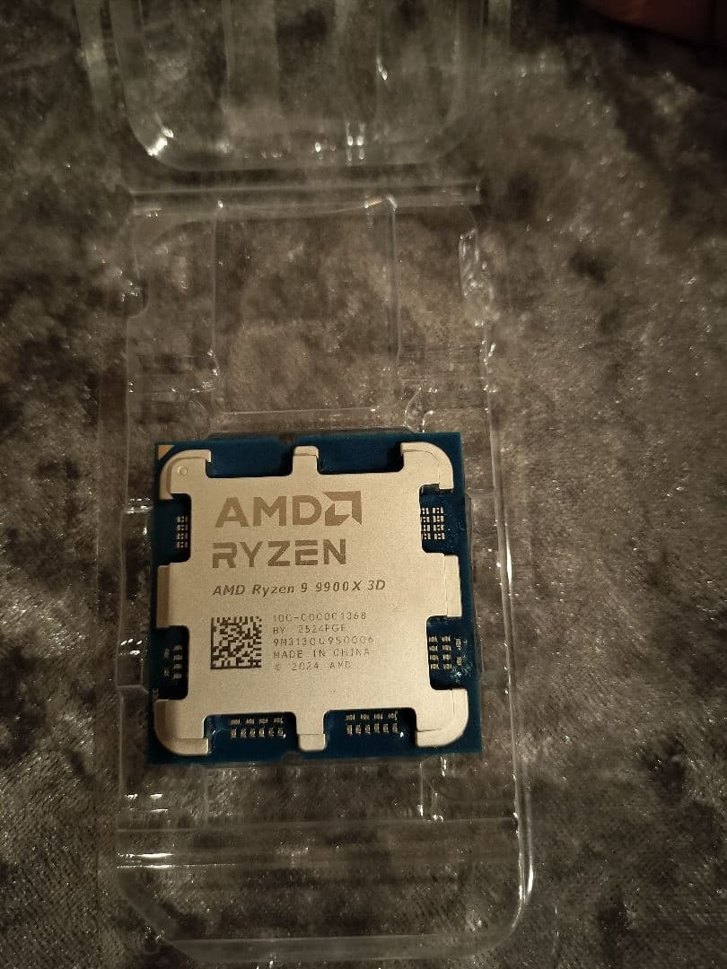ら*れ様 AMD Ryzen 9 9900X 3D CPU 美品