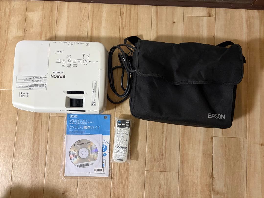 EPSON プロジェクター 本体 リモコン付きEPSON EH-TW5200