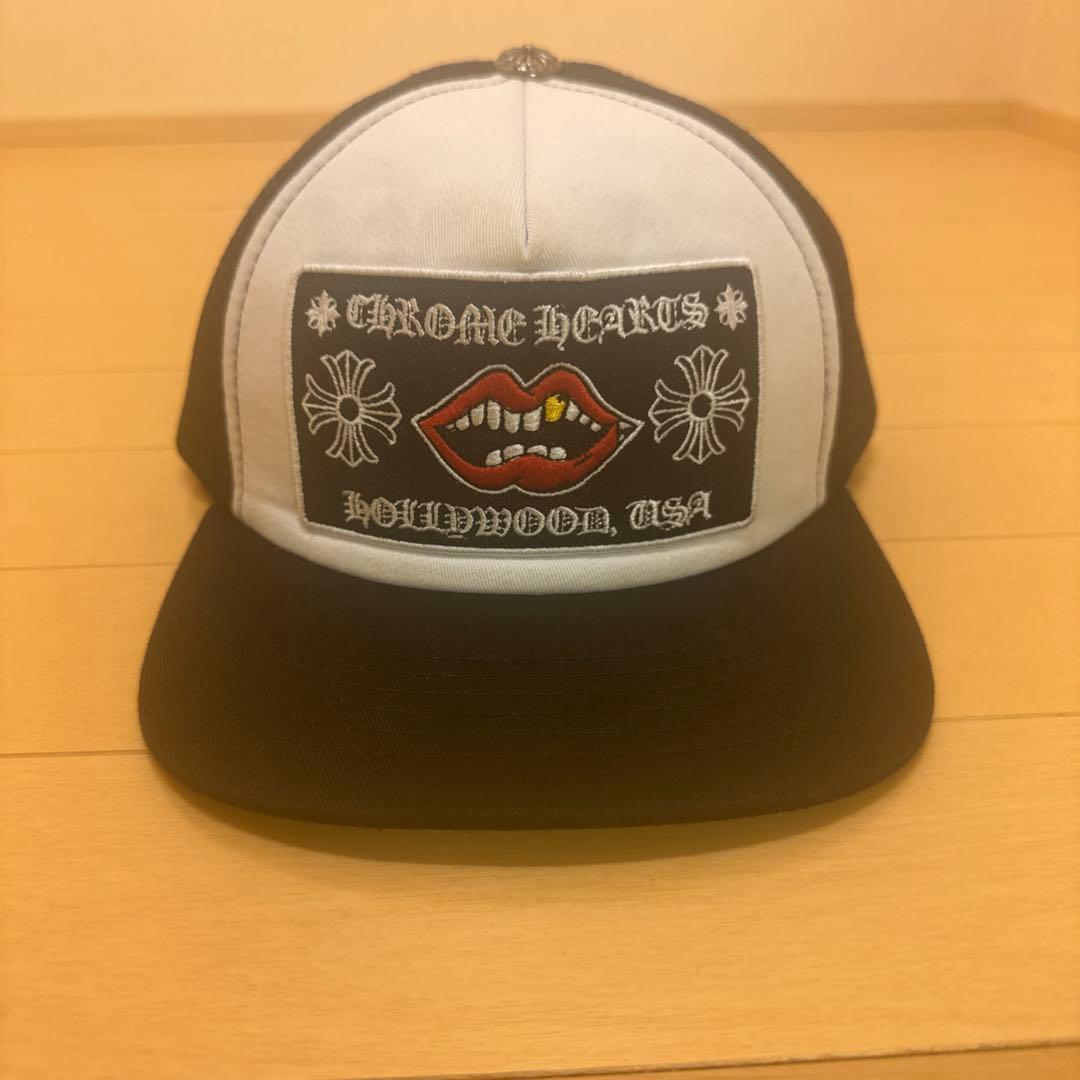CHROME HEARTS トラッカーキャップ