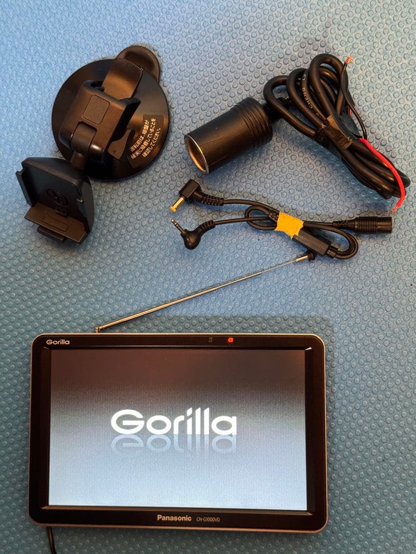 CN-G1000VD パナソニック　ポータブルナビ　2016年