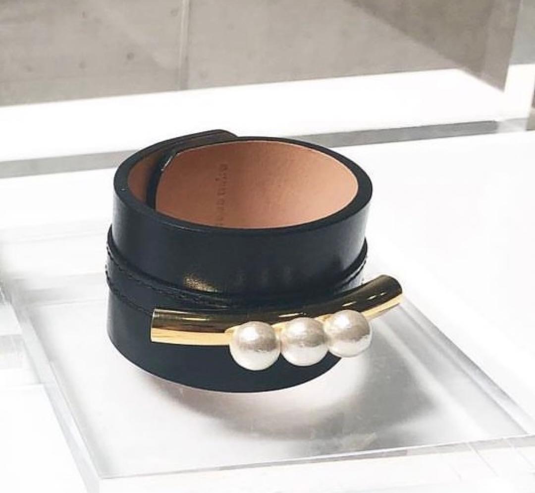 petite robe noire プティローブノアー　レザーバングル