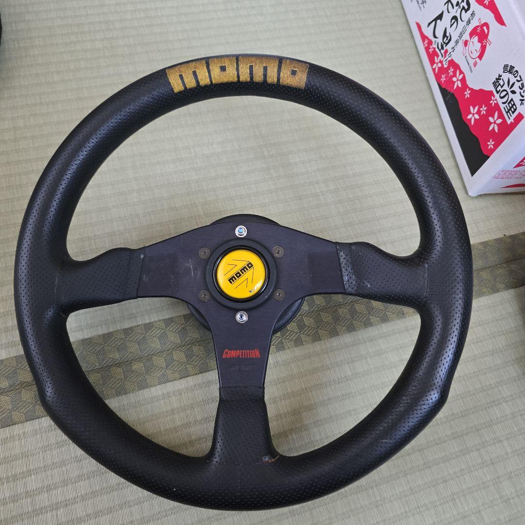 MOMO Competition ステアリング 3スポーク