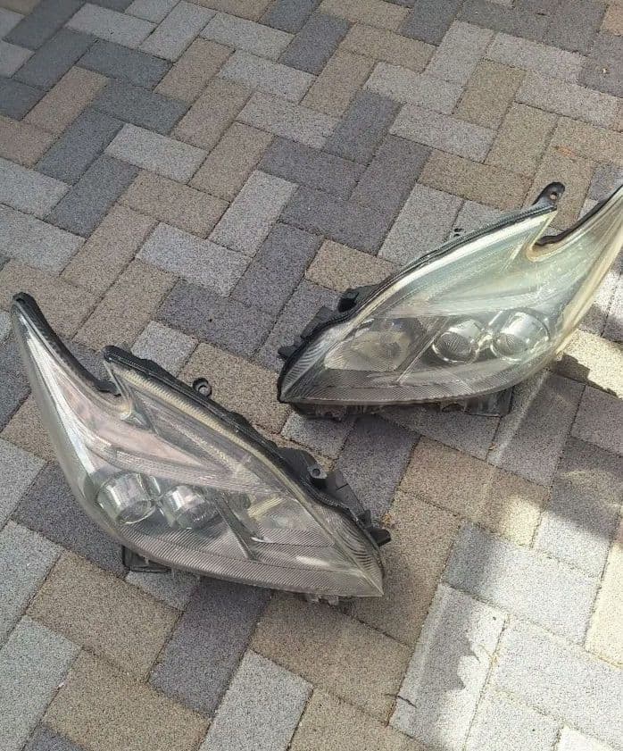 30プリウス後期　LEDヘッドライト　左右　コンピューター、車内ECU付