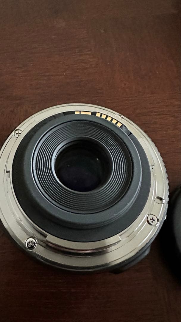 Canon EFS 24mm f/2.8 STM レンズ