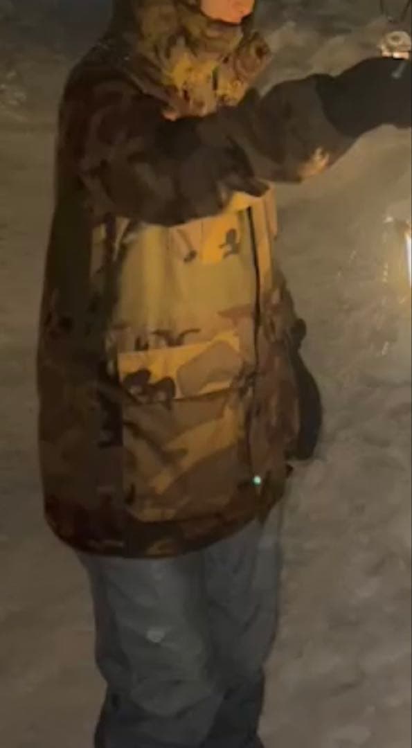 BARTON 迷彩柄　スノーボードウエア　XS(男性サイズ)