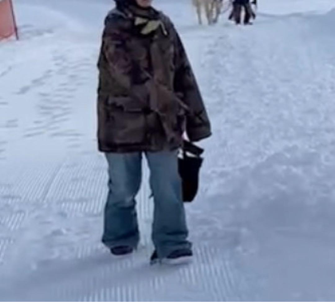 BARTON 迷彩柄　スノーボードウエア　XS(男性サイズ)