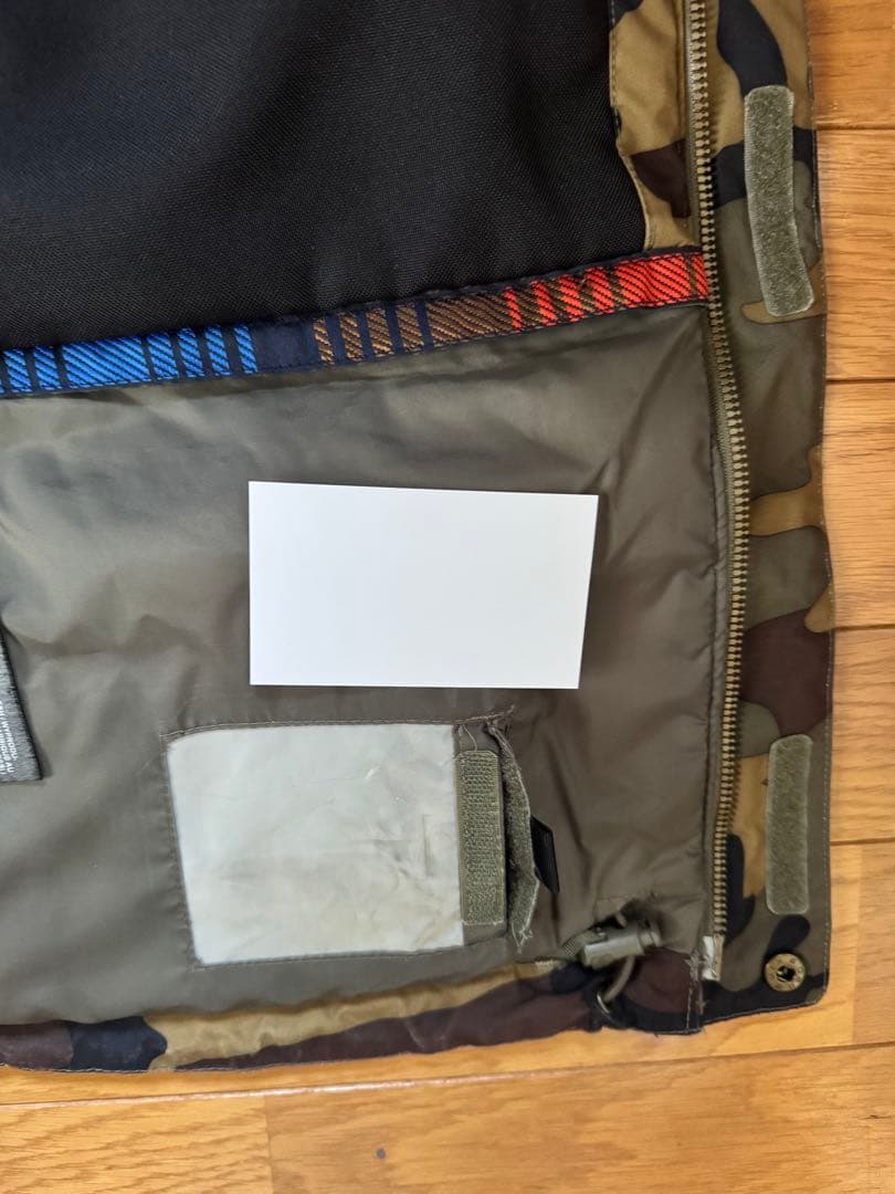 BARTON 迷彩柄　スノーボードウエア　XS(男性サイズ)