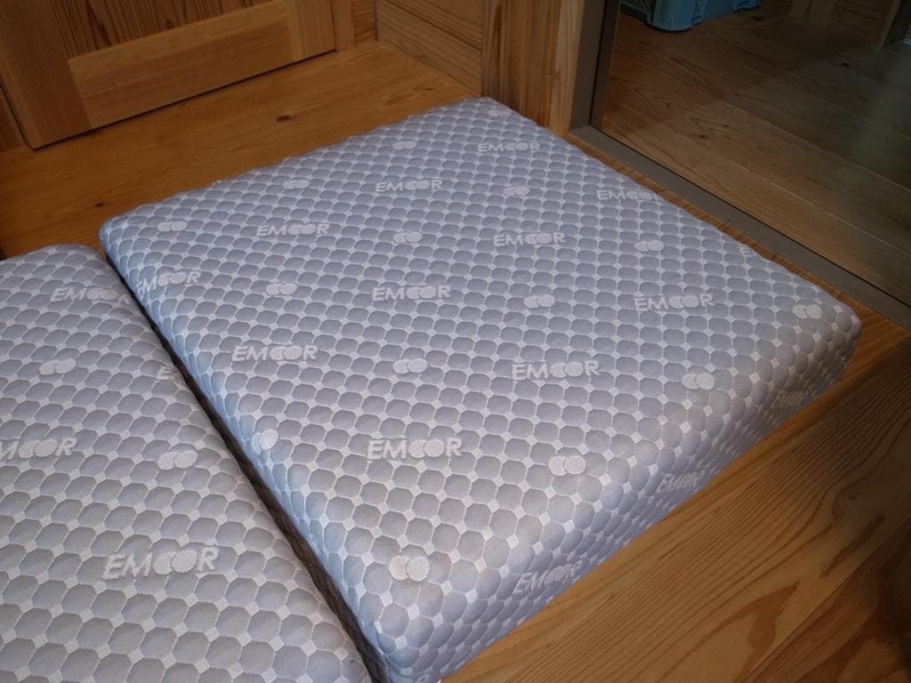 エムール ごろ寝 コンパクトマットレス Ｌサイズ ６５×１８０×極厚１１ｃｍ