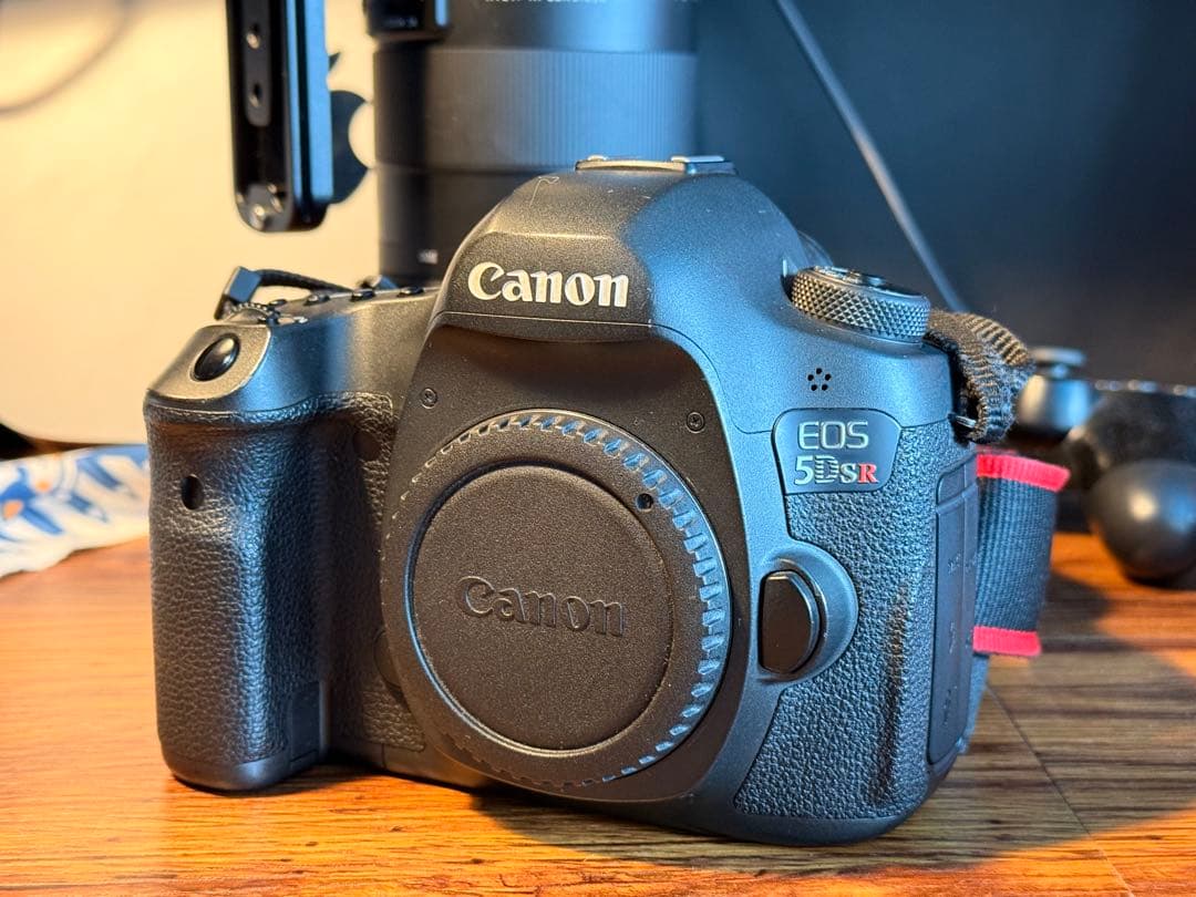 Canon EOS 5DSR 一眼レフカメラ 縦グリ