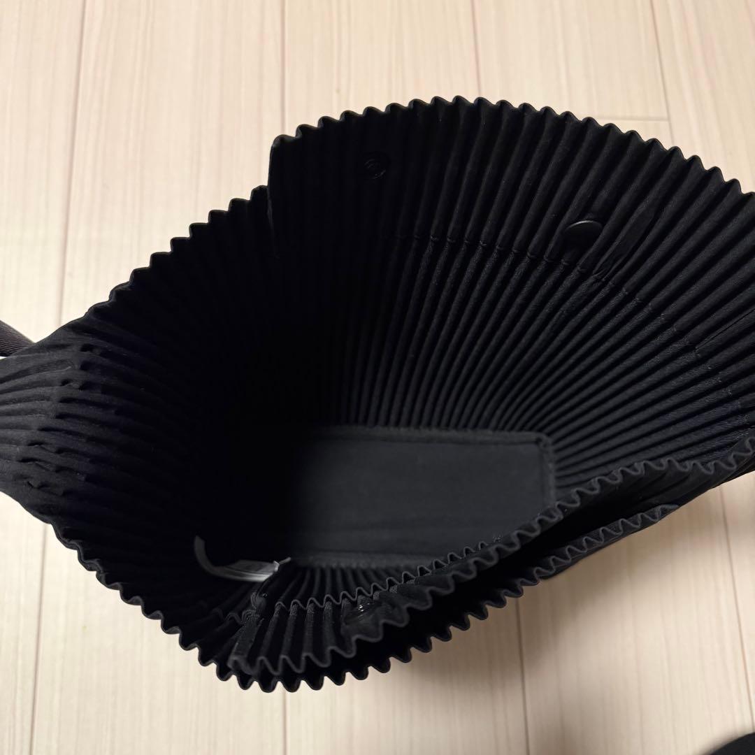イッセイミヤケ プリーツショルダー