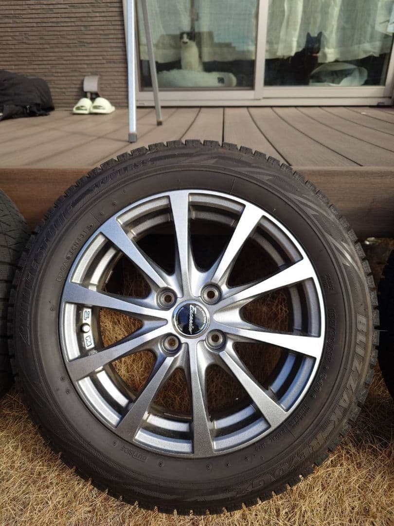 ブリヂストンスタッドレスタイヤ185/60R15値下げしました