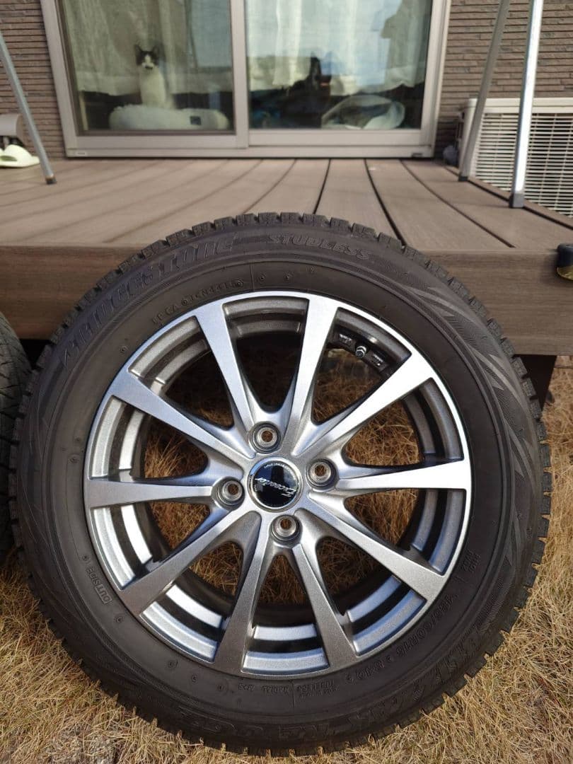 ブリヂストンスタッドレスタイヤ185/60R15値下げしました