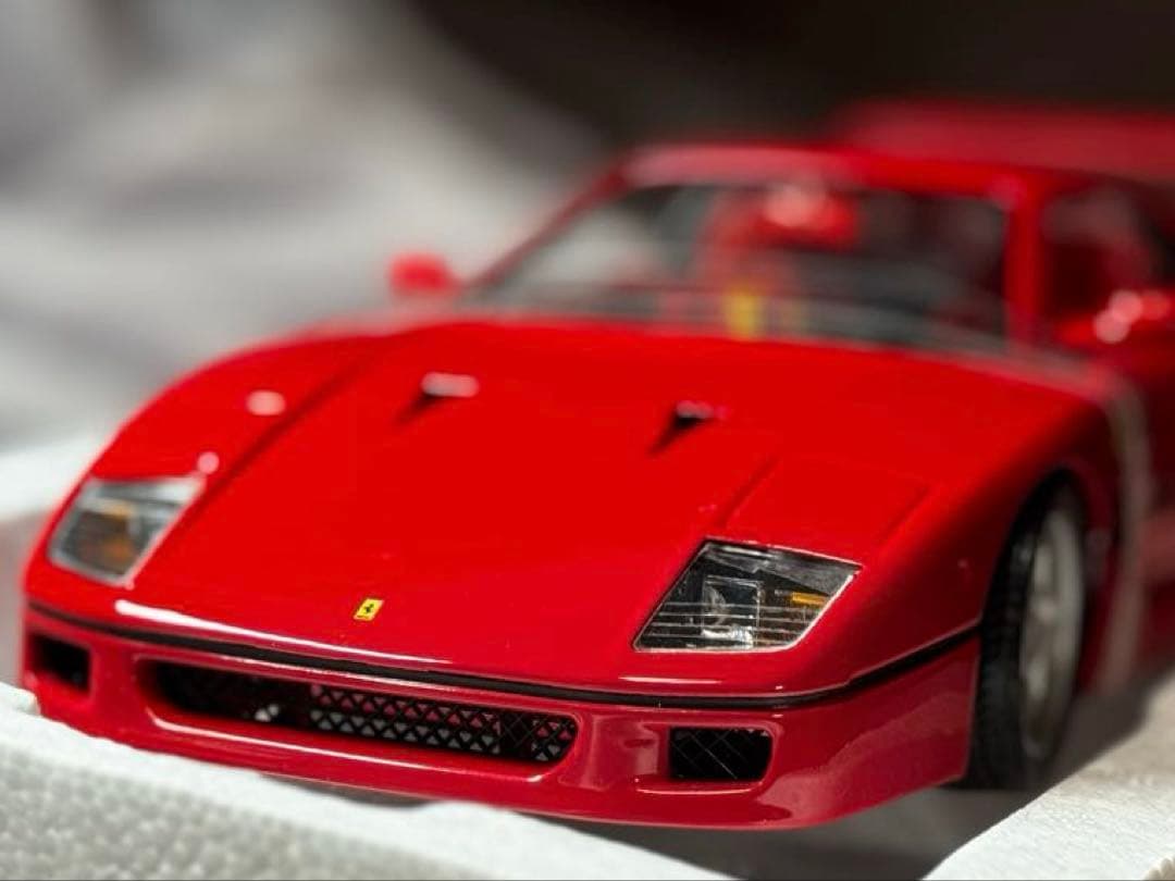 1/18 フェラーリF40