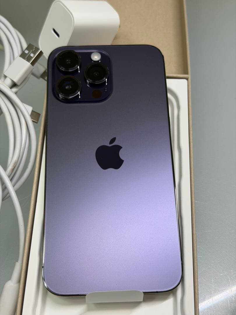 新品iPhone14 Pro Max 1TB 充電コード3本その他付き