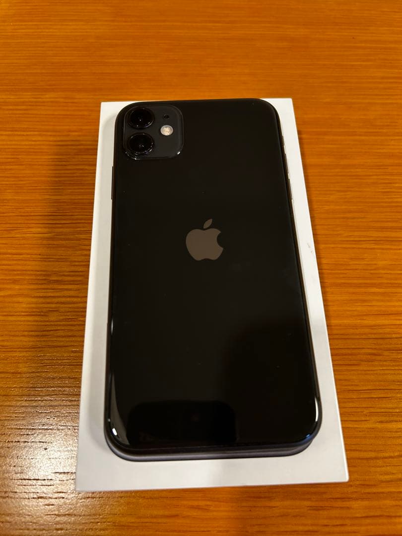 Apple iPhone 11 ブラック 本体
